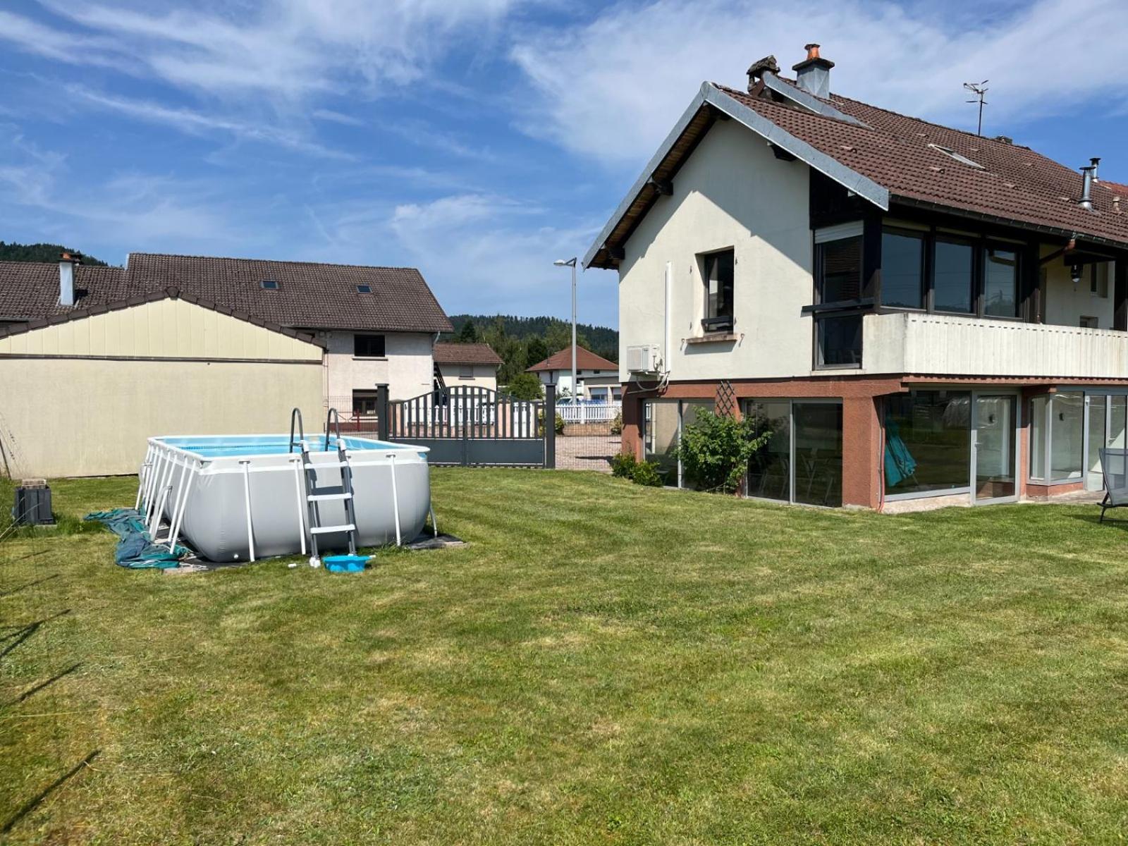 Gite 205 M2, 8Pers Piscine, Jacuzzi, Balneo Privatifs Vagney Exterior photo