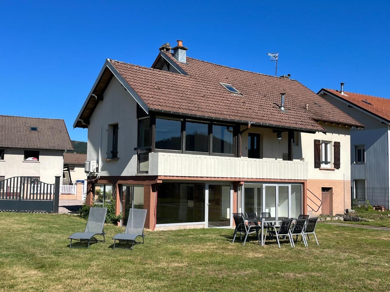 Gite 205 M2, 8Pers Piscine, Jacuzzi, Balneo Privatifs Vagney Exterior photo